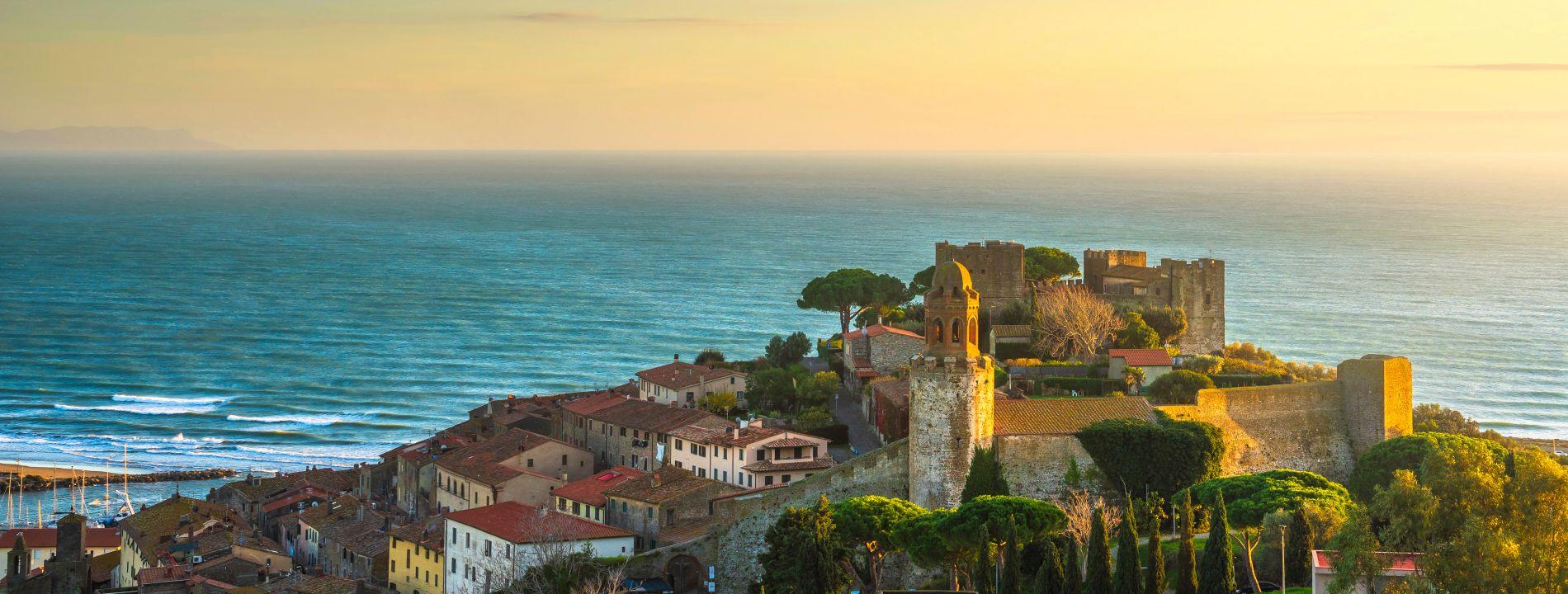 Castiglione della Pescaia al tramonto