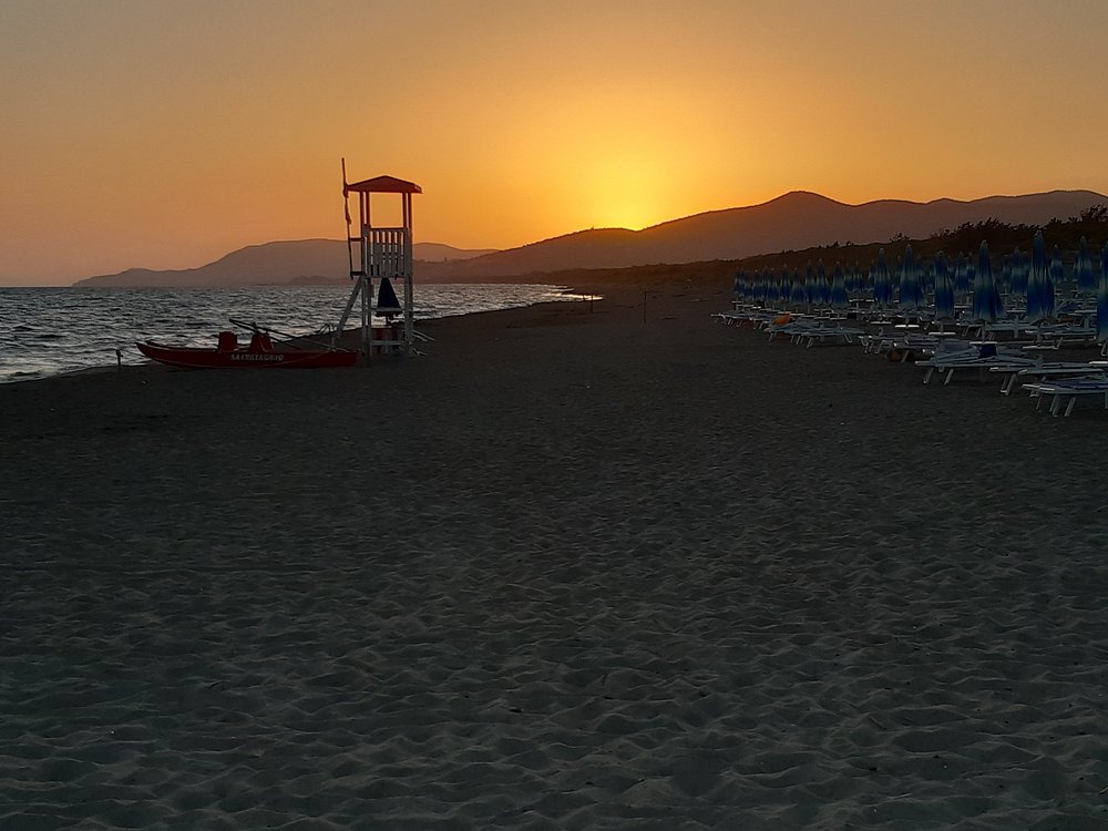Tramonto sulla spiaggia